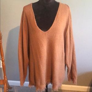 Free people light low V-neck cut distressed Size M